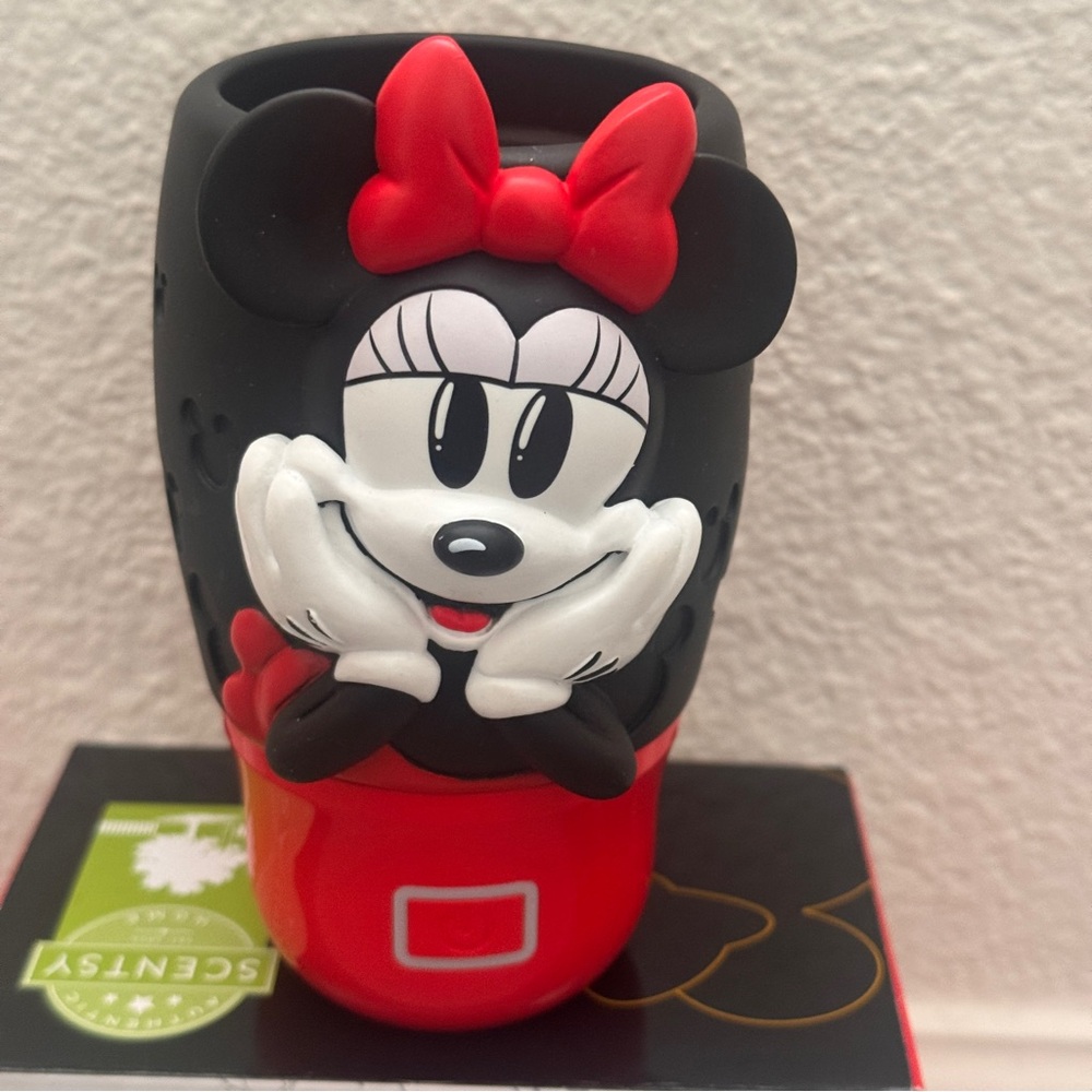 Disney Minnie Mouse Red and Black Scentsy Wall Diffuser Fan - Picture 2 of 4